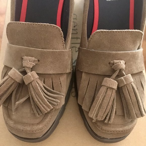 Women Callaghan Suede Tassel Heel Shoes - Picture 4 of 8